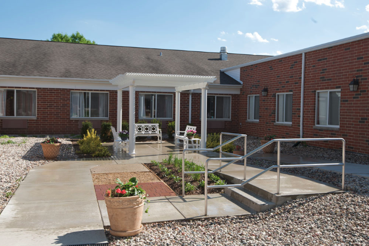 PEARL OF ELK GROVE, THE nursing home in ELK GROVE VILLAGE, IL - Photo 5 of 5