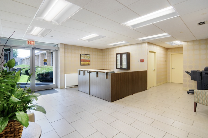 BRIA OF RIVER OAKS nursing home in BURNHAM, IL - Photo 4 of 5