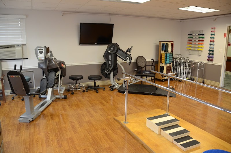 RENAISSANCE CARE CENTER nursing home in CANTON, IL - Photo 5 of 5