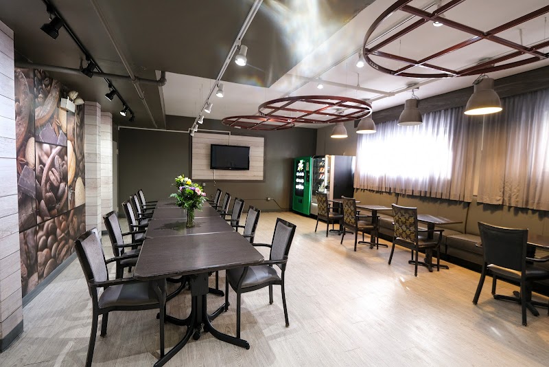 WARREN PARK HEALTH & LIVING CTR nursing home in CHICAGO, IL - Photo 3 of 5