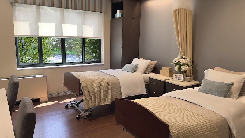 WARREN BARR BUFFALO GROVE nursing home in BUFFALO GROVE, IL - Photo 5 of 5