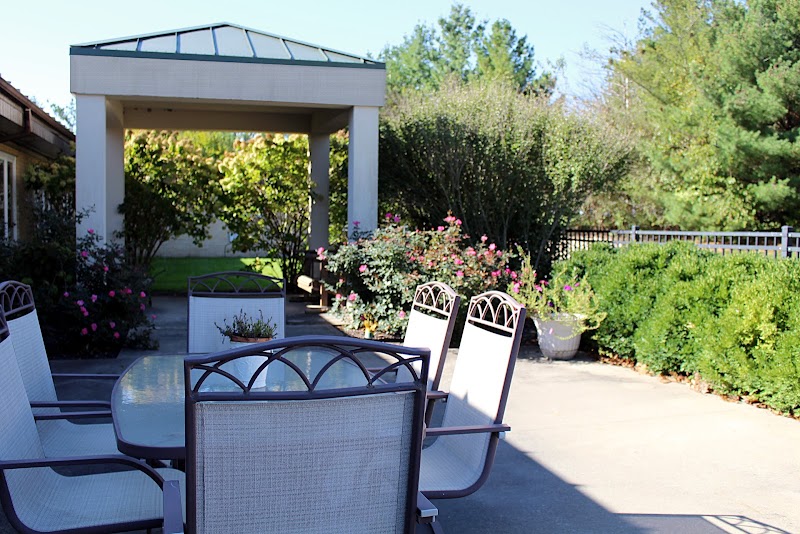 MOUNT STERLING HEALTH AND REHAB CENTER nursing home in MOUNT STERLING, IL - Photo 5 of 10