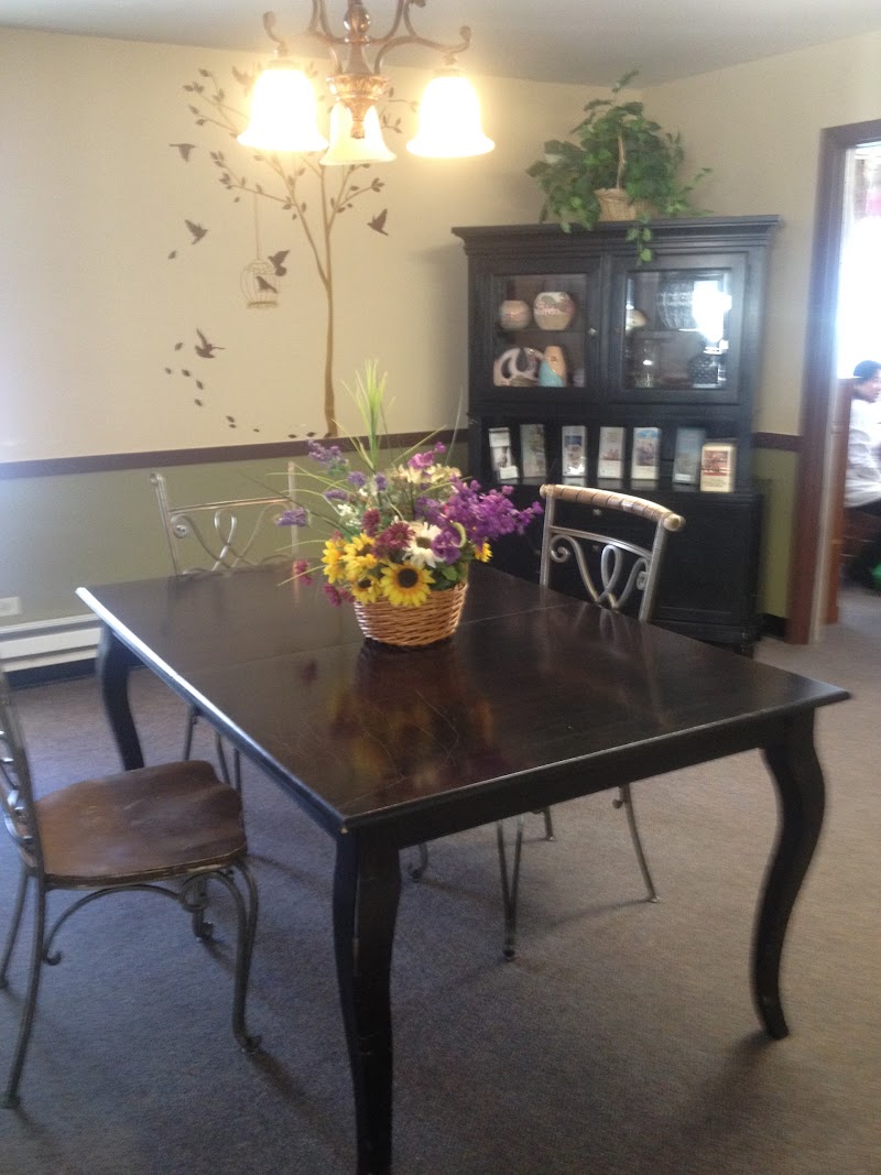 SOUTH ELGIN LIVING & REHAB CENTER nursing home in SOUTH ELGIN, IL - Photo 3 of 5