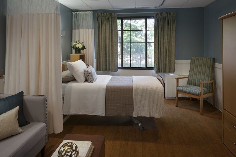 BELLA TERRA WHEELING nursing home in WHEELING, IL - Photo 3 of 10