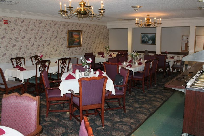 PARKWAY MANOR nursing home in MARION, IL - Photo 3 of 10