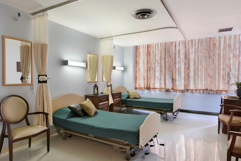 BRIA OF FOREST EDGE nursing home in CHICAGO, IL - Photo 3 of 5