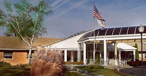 ALDEN LONG GROVE REHAB &HC CTR nursing home in LONG GROVE, IL - Photo 2 of 5