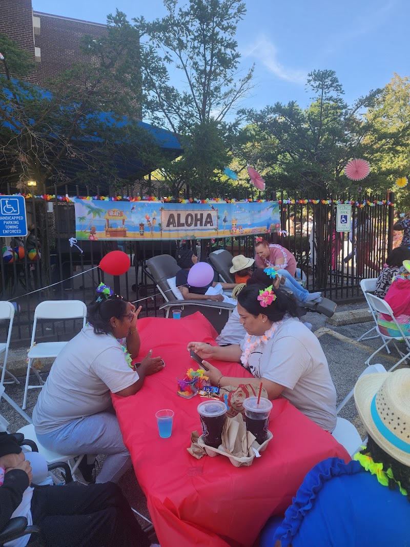 Complete Care at the Boulevard nursing home in CHICAGO, IL - Photo 3 of 5