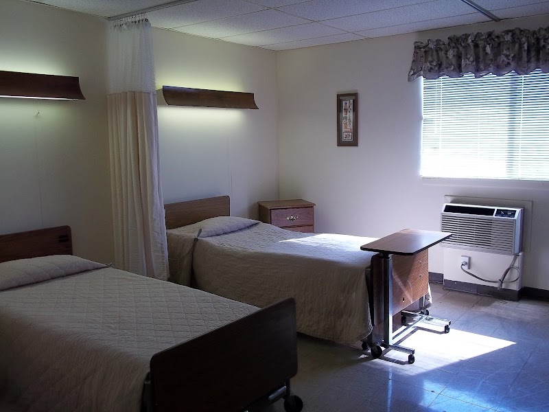 ARCADIA CARE ALEDO nursing home in ALEDO, IL - Photo 3 of 5