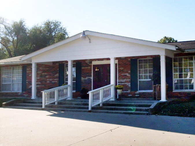 VANDALIA HEALTHCARE & SENIOR LIVING nursing home in VANDALIA, IL - Photo 2 of 5