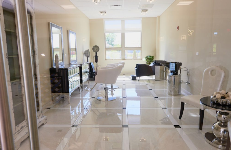 ELEVATE CARE COUNTRY CLUB HILL nursing home in COUNTRY CLUB HILLS, IL - Photo 4 of 5