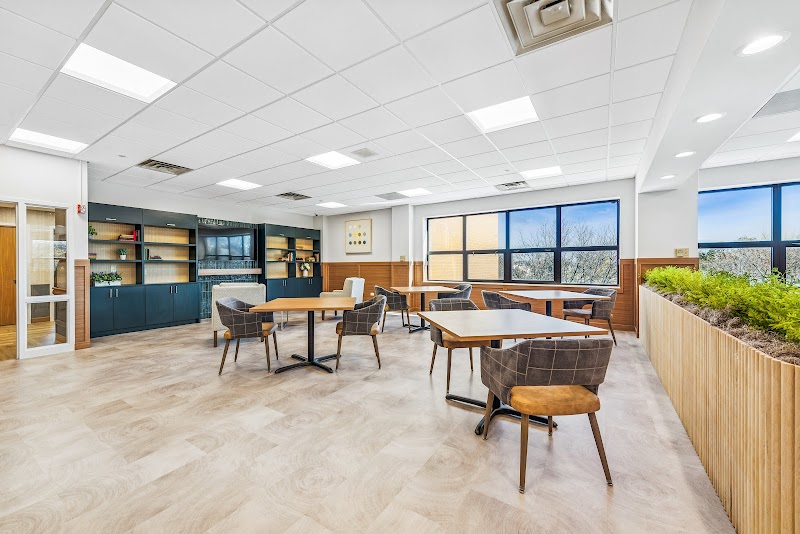 APERION CARE FOREST PARK nursing home in FOREST PARK, IL - Photo 2 of 5