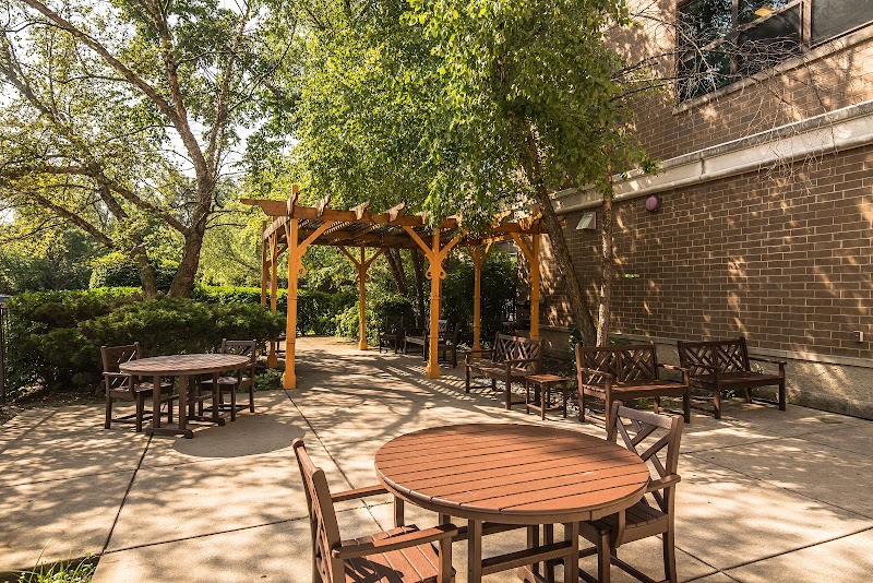 APERION CARE FOREST PARK nursing home in FOREST PARK, IL - Photo 5 of 5