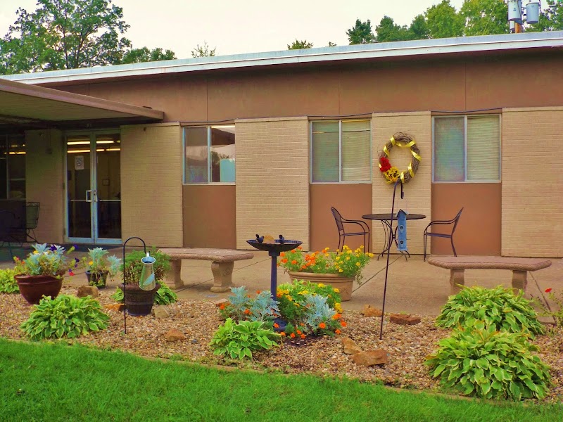 AXIOM HEALTHCARE OF HARRISBURG nursing home in HARRISBURG, IL - Photo 2 of 5