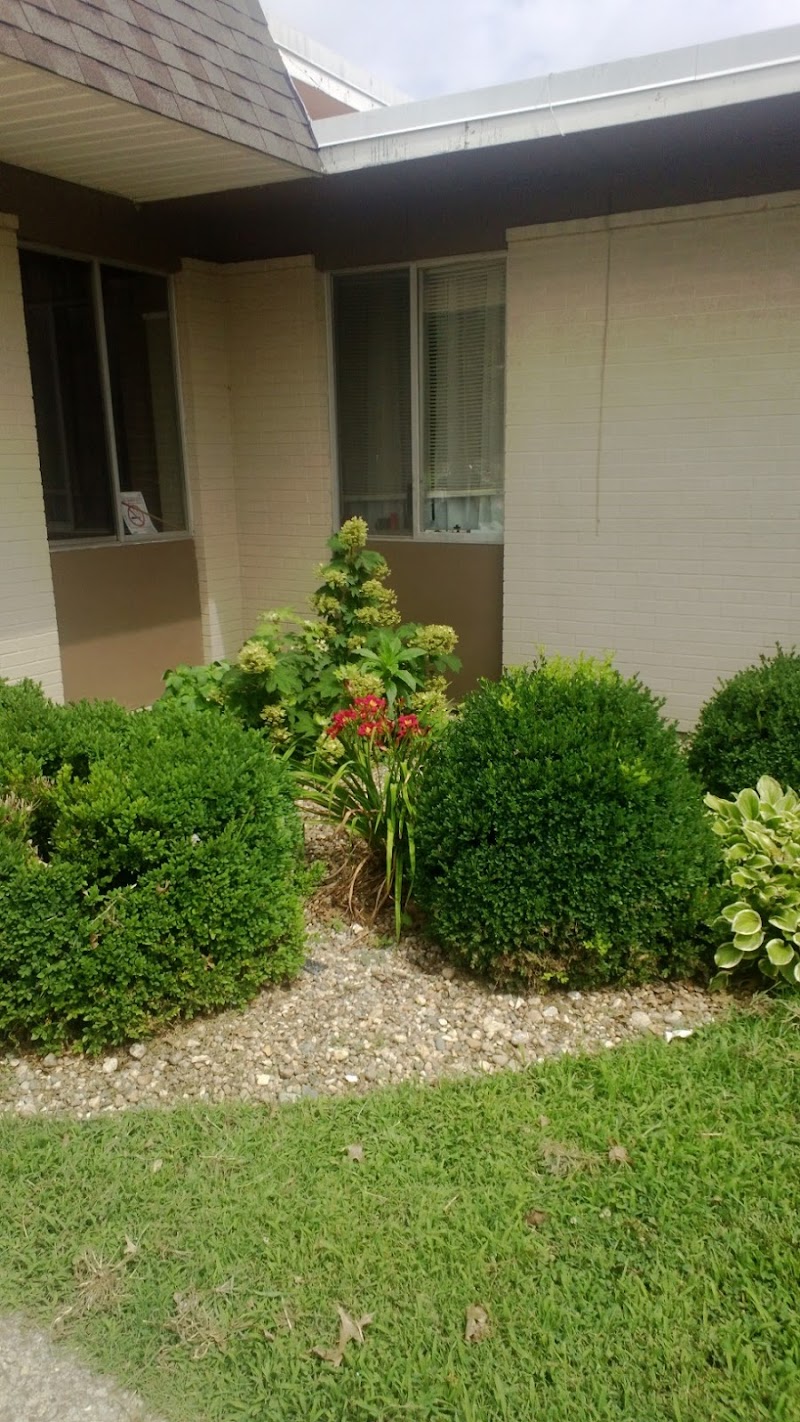 AXIOM HEALTHCARE OF HARRISBURG nursing home in HARRISBURG, IL - Photo 4 of 5