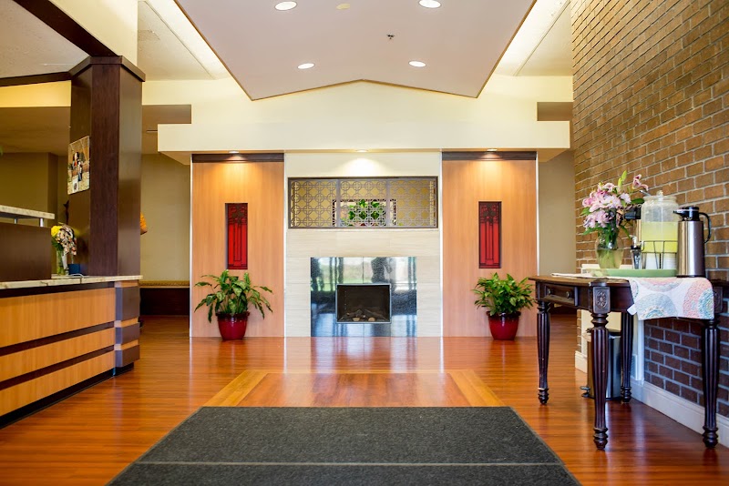SYMPHONY MAPLE CREST nursing home in BELVIDERE, IL - Photo 3 of 5
