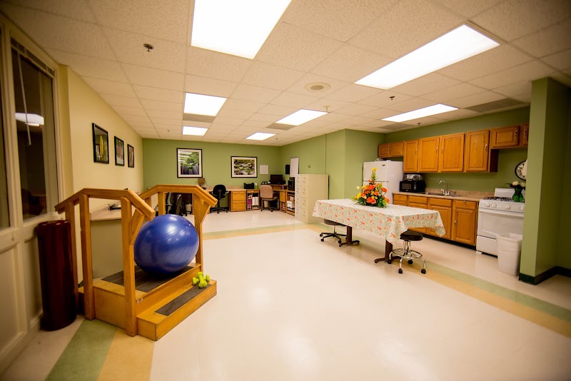 SYMPHONY MAPLE CREST nursing home in BELVIDERE, IL - Photo 4 of 5