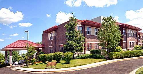 ALDEN OF WATERFORD nursing home in AURORA, IL - Photo 3 of 5