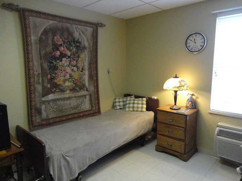 THE HAVEN OF MEADOWBROOK nursing home in CHAMPAIGN, IL - Photo 4 of 5