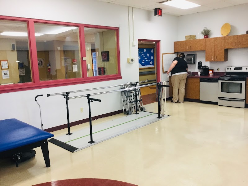 SHAWNEE SENIOR LIVING nursing home in HERRIN, IL - Photo 3 of 5