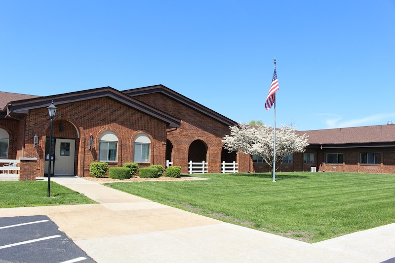 H & J VONDERLIETH LVG CTR, THE nursing home in MOUNT PULASKI, IL - Photo 2 of 10