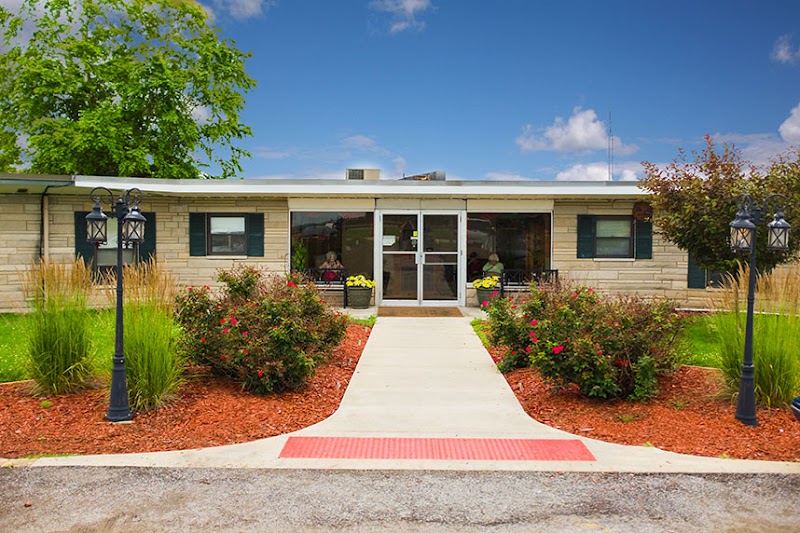 TAYLORVILLE SKLD NUR & REHAB nursing home in TAYLORVILLE, IL - Photo 2 of 5
