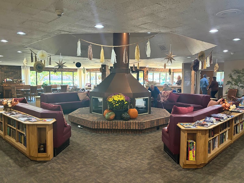ALPINE FIRESIDE HEALTH CENTER nursing home in ROCKFORD, IL - Photo 2 of 5