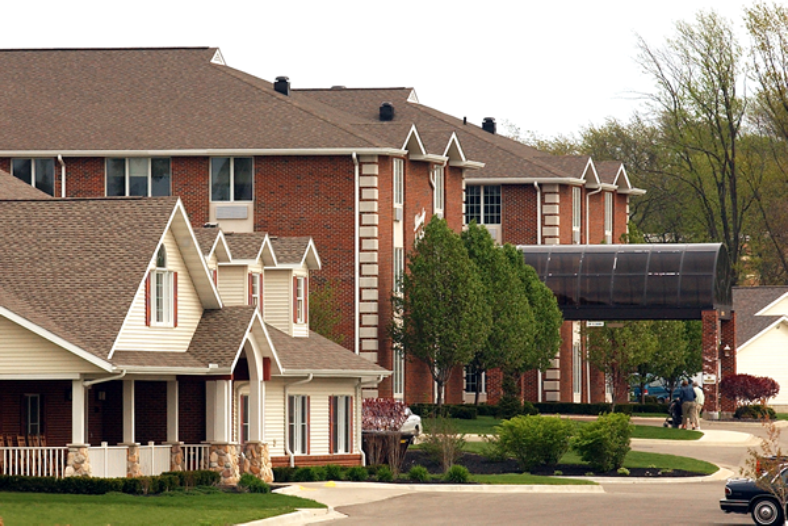 MANOR COURT OF FREEPORT nursing home in FREEPORT, IL - Photo 2 of 5