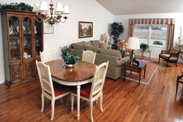 MANOR COURT OF FREEPORT nursing home in FREEPORT, IL - Photo 4 of 5