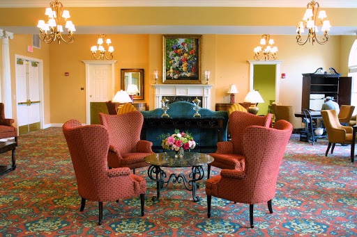 PLYMOUTH PLACE nursing home in LA GRANGE PARK, IL - Photo 4 of 5