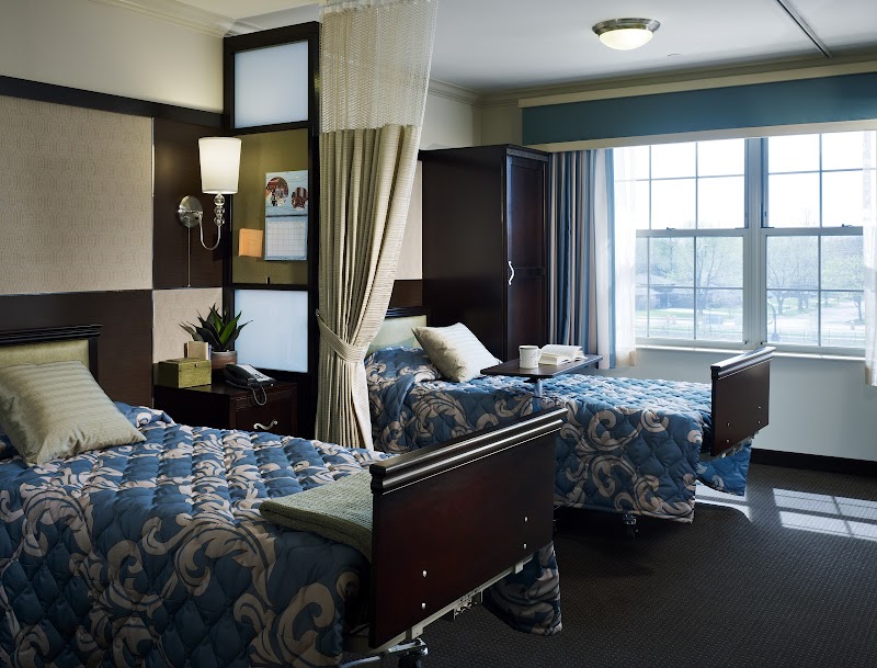 ALDEN ESTATES OF SHOREWOOD nursing home in SHOREWOOD, IL - Photo 2 of 10