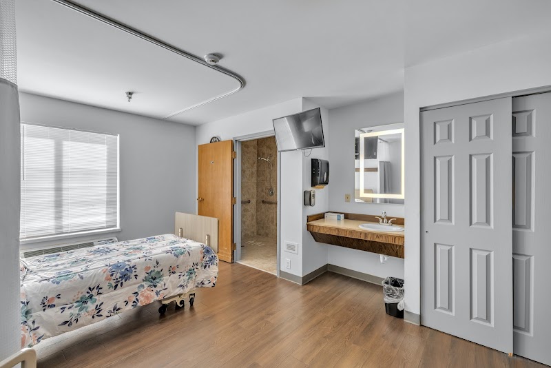 MOWEAQUA REHAB & HCC nursing home in MOWEAQUA, IL - Photo 3 of 5