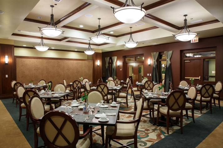 MERCY CIRCLE nursing home in CHICAGO, IL - Photo 4 of 8