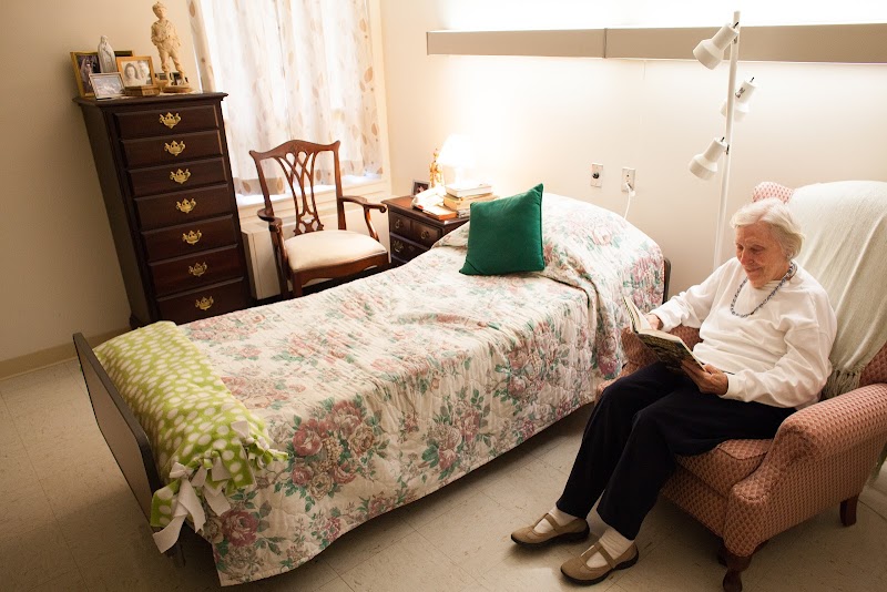 ASCENSION NAZARETHVILLE PLACE nursing home in DES PLAINES, IL - Photo 3 of 10