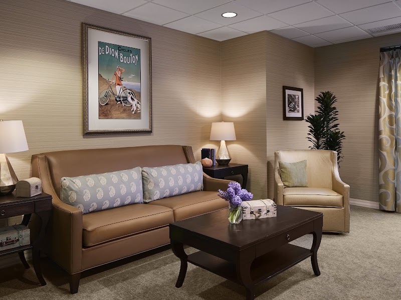 ALDEN COURTS OF SHOREWOOD nursing home in SHOREWOOD, IL - Photo 2 of 9