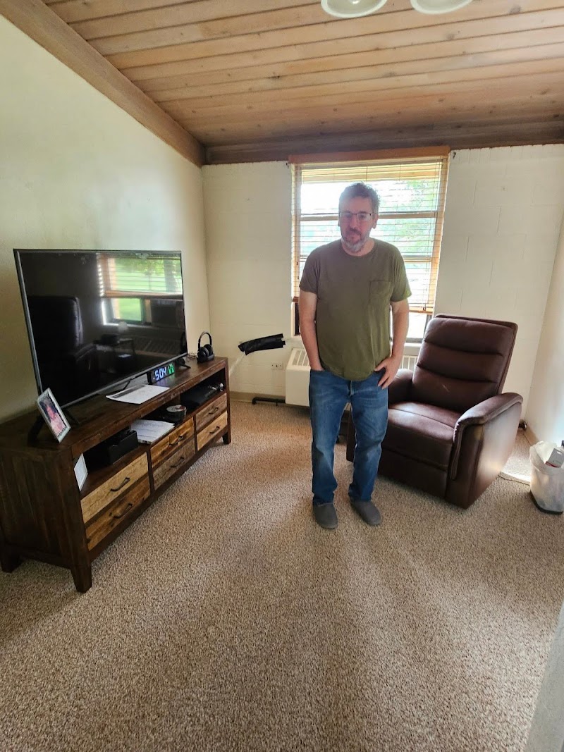 JENNINGS TERRACE nursing home in AURORA, IL - Photo 3 of 5