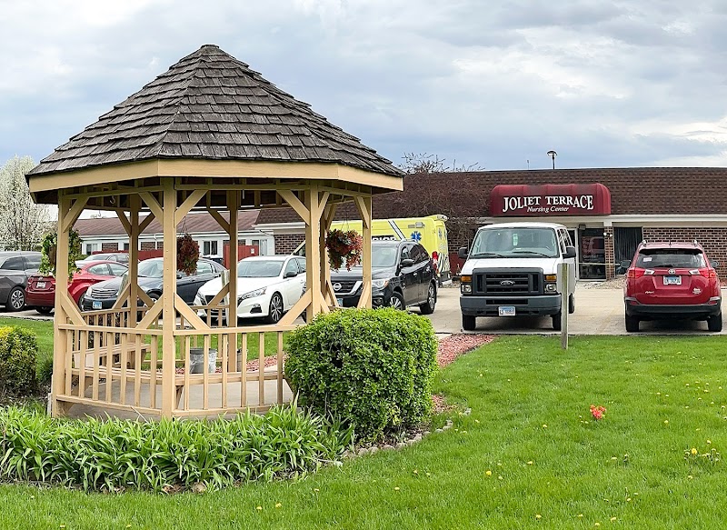 JOLIET TERRACE nursing home in JOLIET, IL - Photo 2 of 5