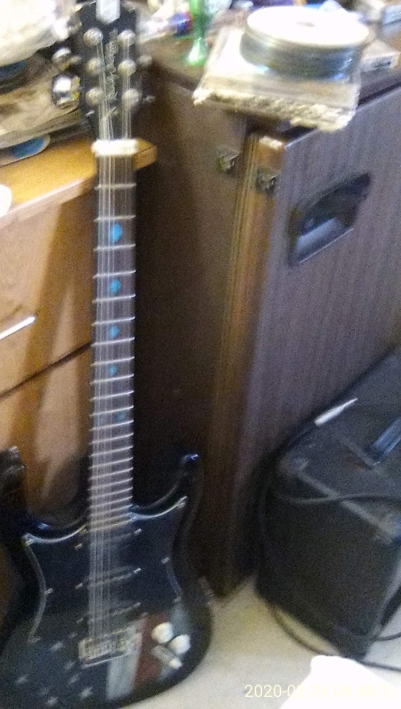 SHARON HEALTH CARE PINES nursing home in PEORIA, IL - Photo 3 of 5