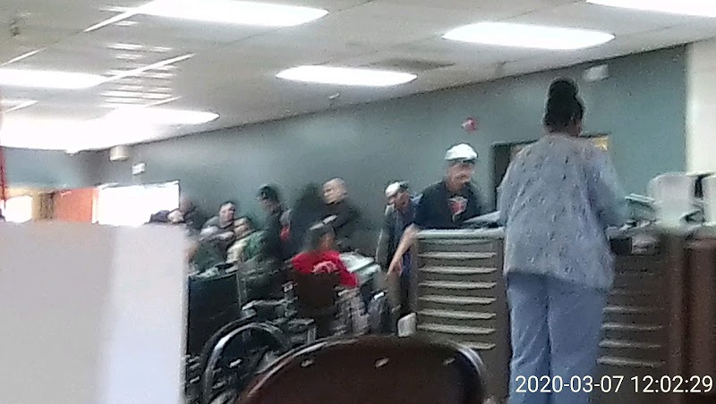 SHARON HEALTH CARE PINES nursing home in PEORIA, IL - Photo 5 of 5