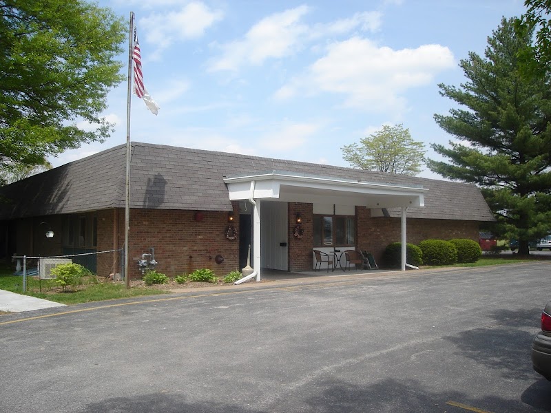 AVENUES AT QUAD CITIES nursing home in SILVIS, IL - Photo 2 of 3
