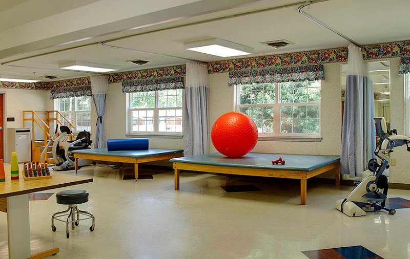 WATERS EDGE VILLAGE nursing home in MUNCIE, IN - Photo 2 of 10