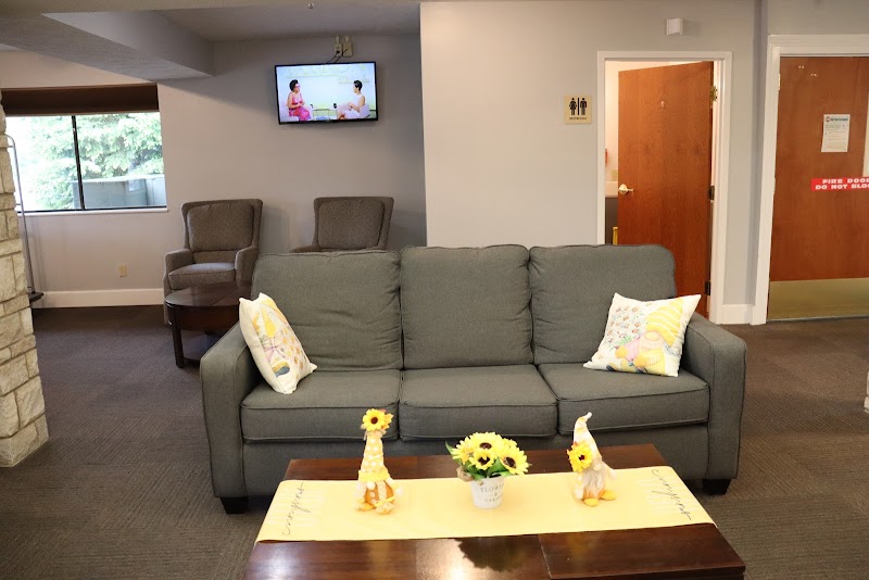 MAJESTIC CARE OF BEDFORD nursing home in BEDFORD, IN - Photo 3 of 5