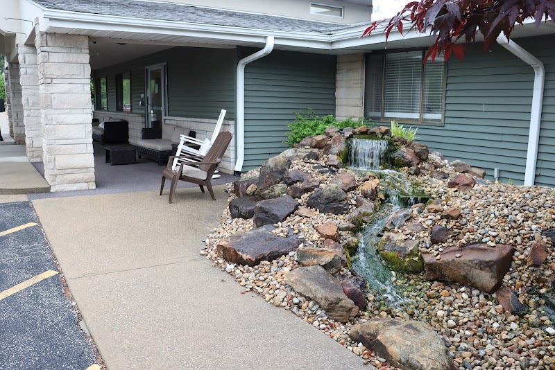 MAJESTIC CARE OF BEDFORD nursing home in BEDFORD, IN - Photo 4 of 5