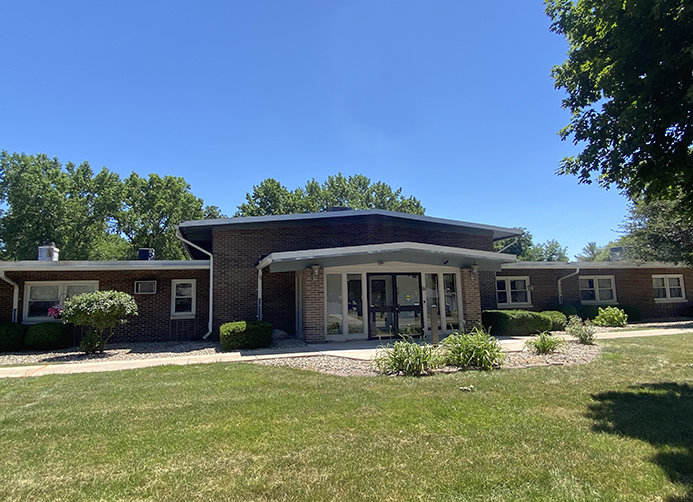 BRICKYARD HEALTHCARE - TWELFTH STREET CARE CENTER nursing home in MISHAWAKA, IN - Photo 2 of 8
