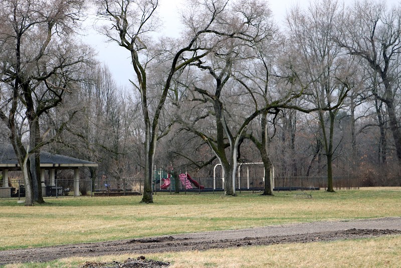 HEALTHWIN HEALTH & REHABILITATION nursing home in SOUTH BEND, IN - Photo 3 of 5