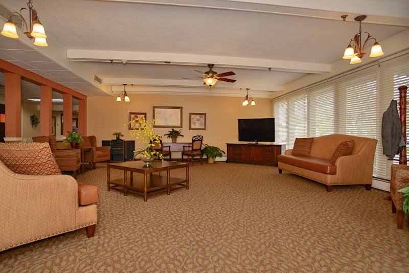 LIFE CARE CENTER OF THE WILLOWS nursing home in VALPARAISO, IN - Photo 4 of 5
