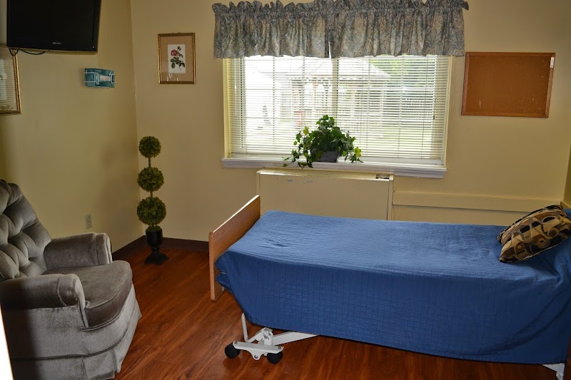 RIVERVIEW VILLAGE nursing home in CLARKSVILLE, IN - Photo 4 of 10