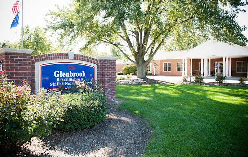 GLENBROOK REHABILITATION & SKILLED NURSING CENTER nursing home in FORT WAYNE, IN - Photo 2 of 10
