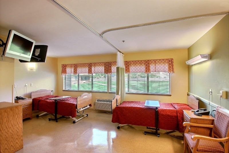 GREENWOOD HEALTHCARE CENTER nursing home in GREENWOOD, IN - Photo 2 of 10