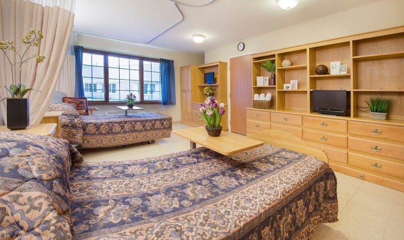 AVON HEALTH & REHABILITATION CENTER nursing home in AVON, IN - Photo 3 of 10